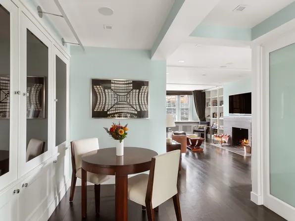 302 West 12th Street image 5 of 14