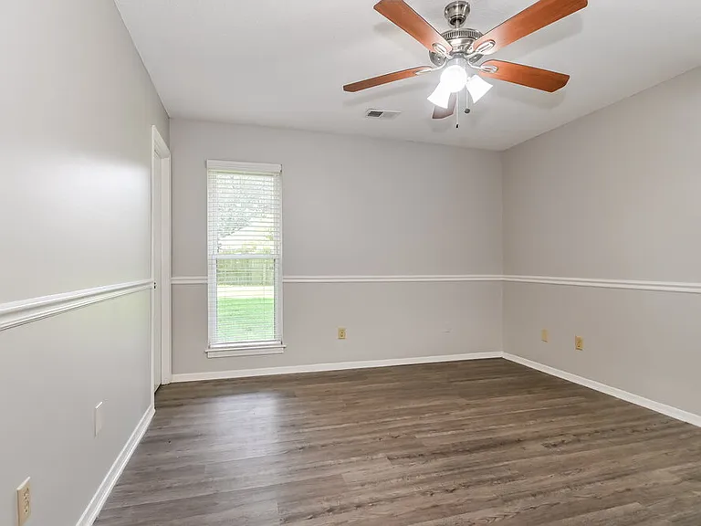 3655 Corsica Dr — Photo 9
