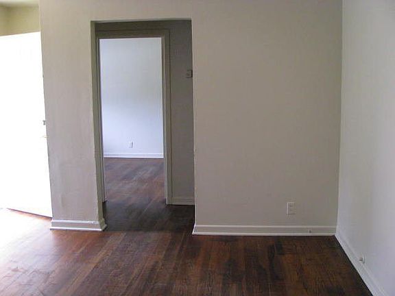 4th image of 1212 E Lake St