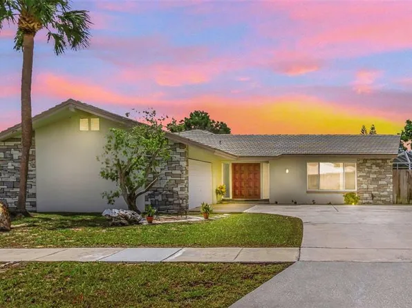 13986 Bonnie Brae Dr, Largo, FL 33774