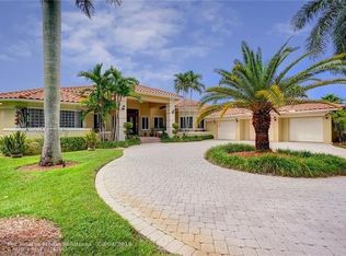 11852 E Ridgeview Dr, Davie, FL 33330