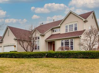 14468 Twin Lakes Ct, Libertyville, IL 60048