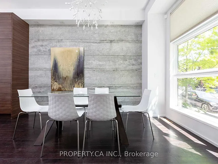 238 Manning Ave — Photo 4