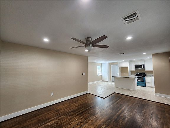 3rd image of 12830 Corpus Christi St
