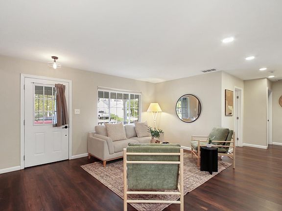 5th image of 3624 Woodcrest Rd