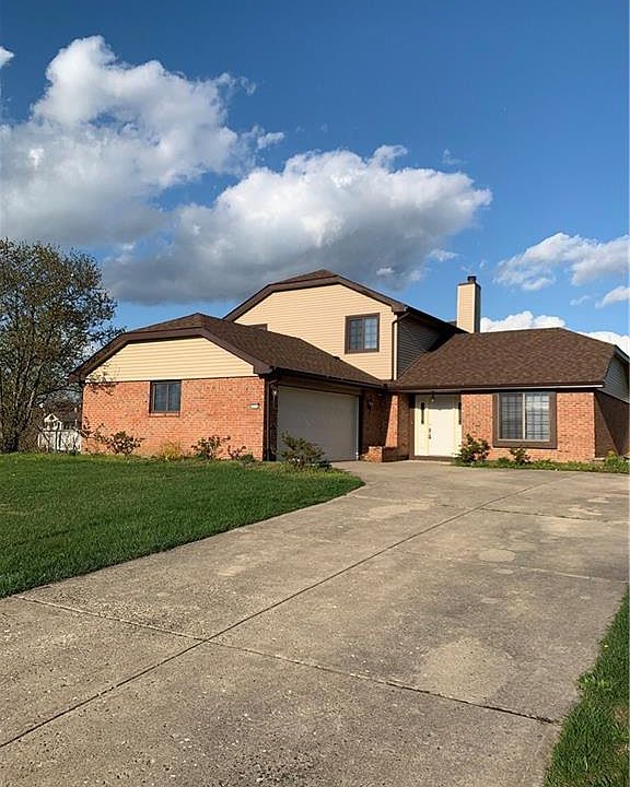 1st image of 2326 N Knoll Dr
