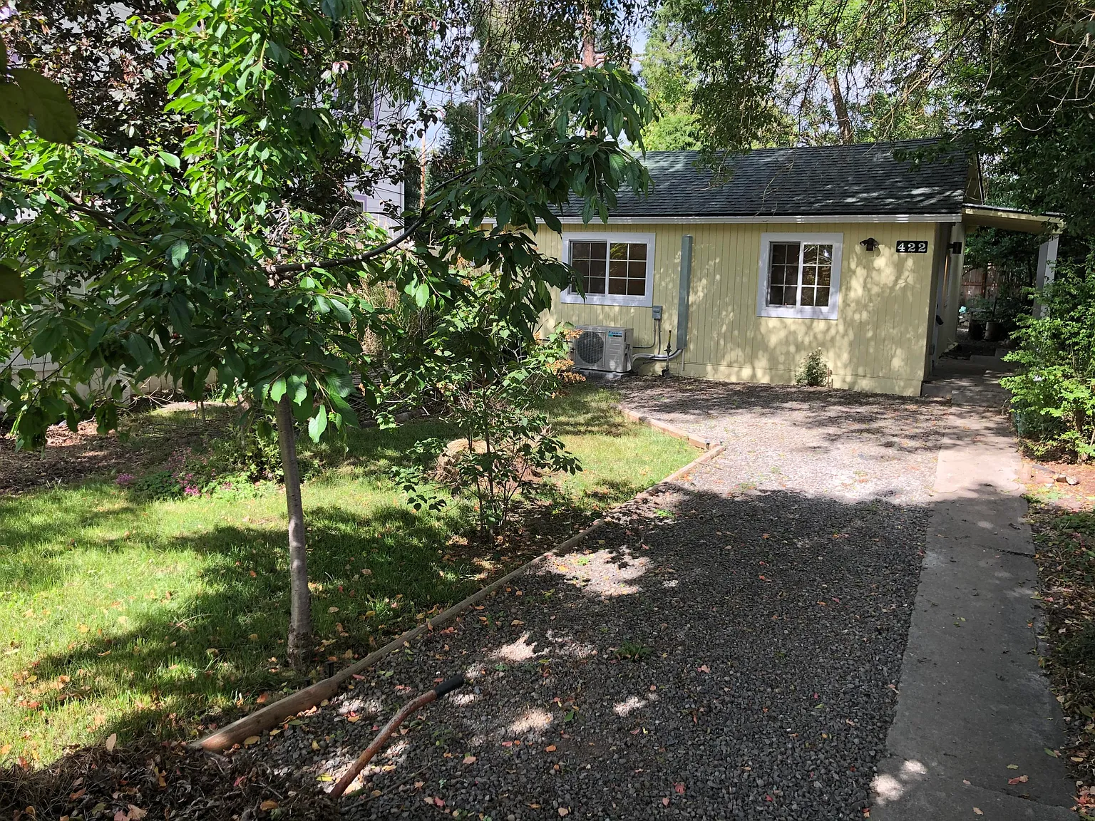 422 Hamilton St photo 1
