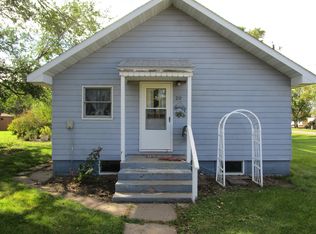211 S Creek St, Iroquois, SD 57353