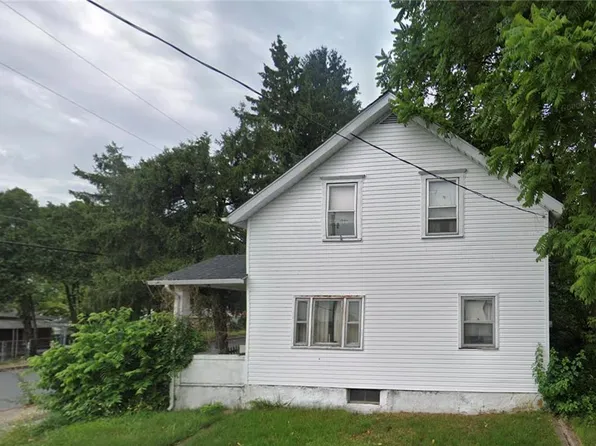 3101 N 2nd St, Whitehall, PA 18052
