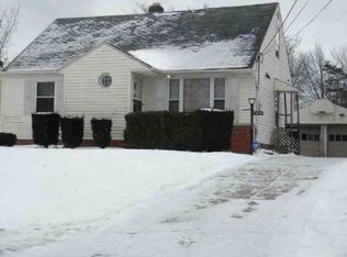 20724 Applegate Rd, Maple Heights, OH 44137