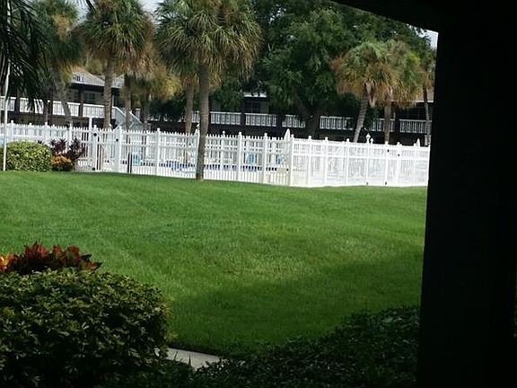4th image of 650 Pinellas Point Dr S APT 125