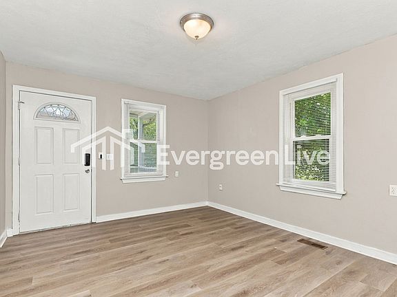 3rd image of 853 S Maple Ave