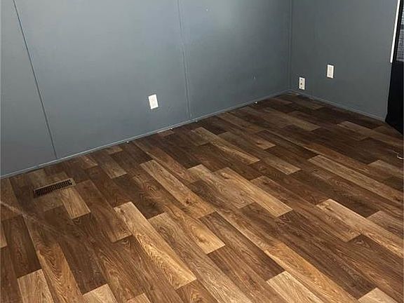 5th image of 736 Augusta Dr