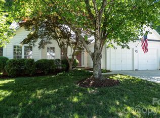 6009 Skyline Dr, Charlotte, NC 28269