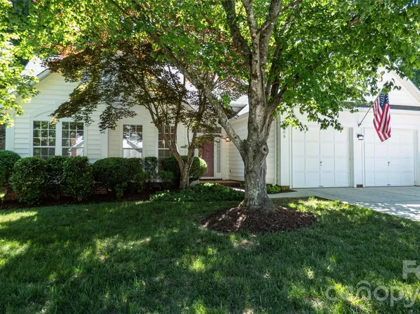 6009 Skyline Dr, Charlotte, NC 28269