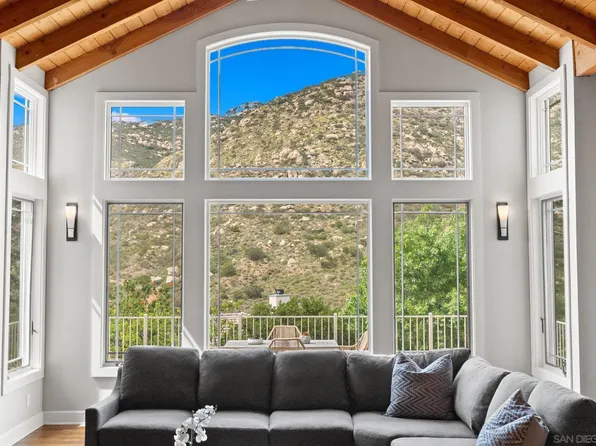 15945 Shalom Rd, Ramona, CA 92065