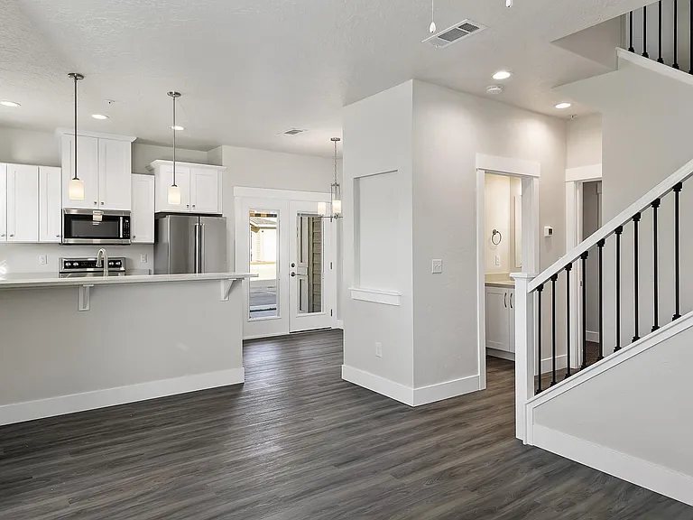 Cedar Crossing Luxury Townhomes — Photo 8
