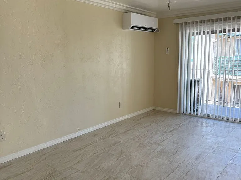 7632 Crescent Ave — Photo 3
