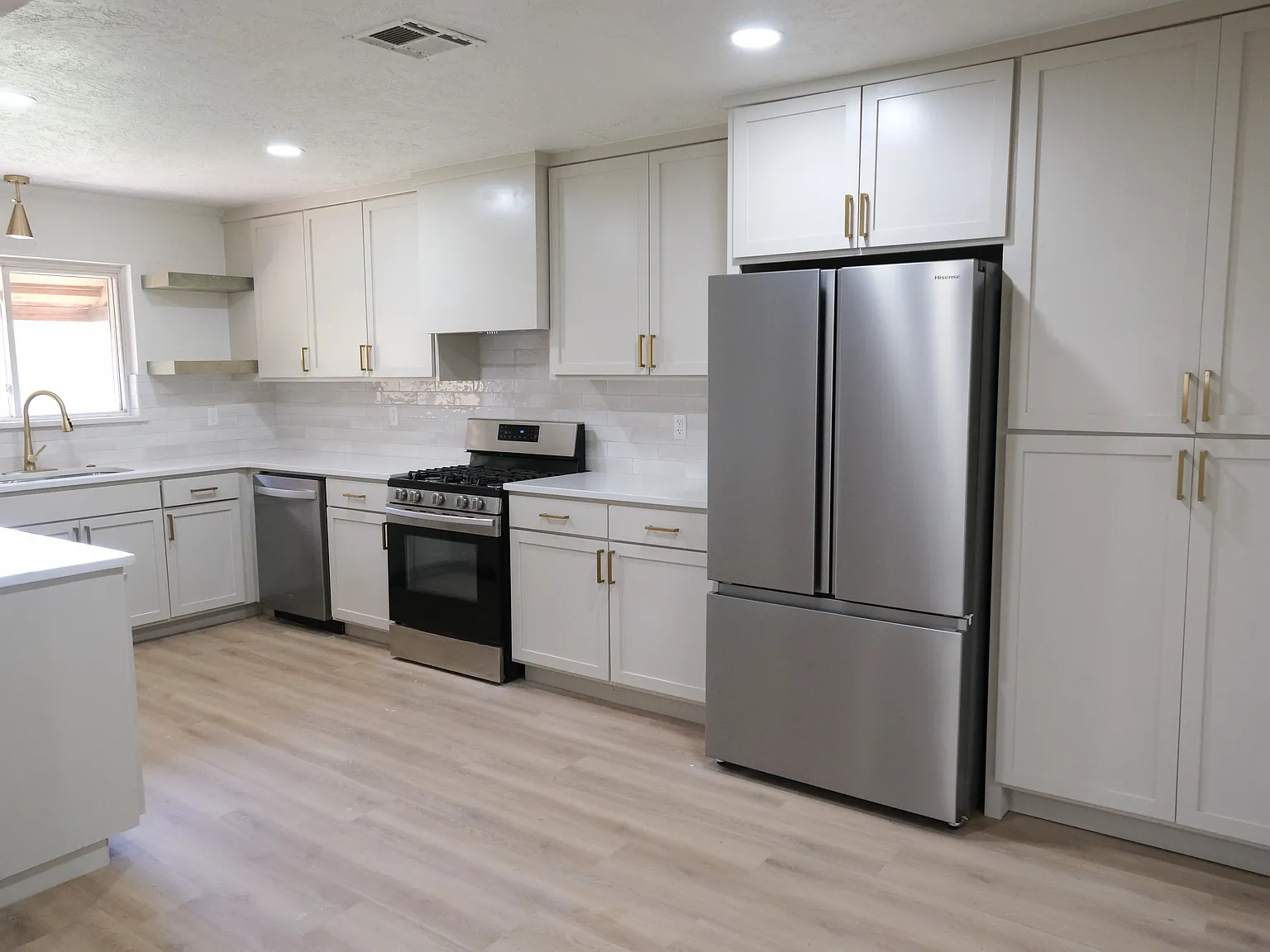 4 bed, 2600 sqft, $1,850 — Photo 4
