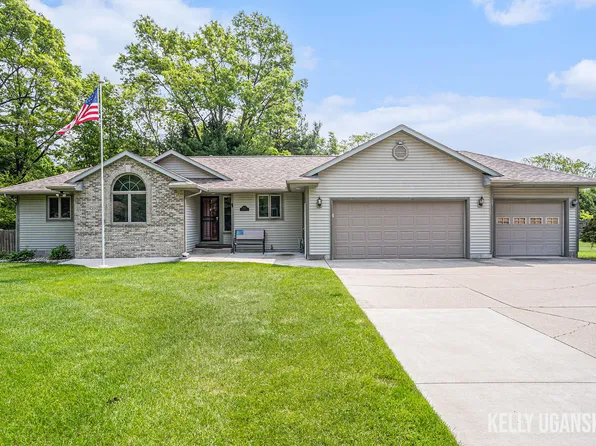 7460 Anthony St, Whitehall, MI 49461