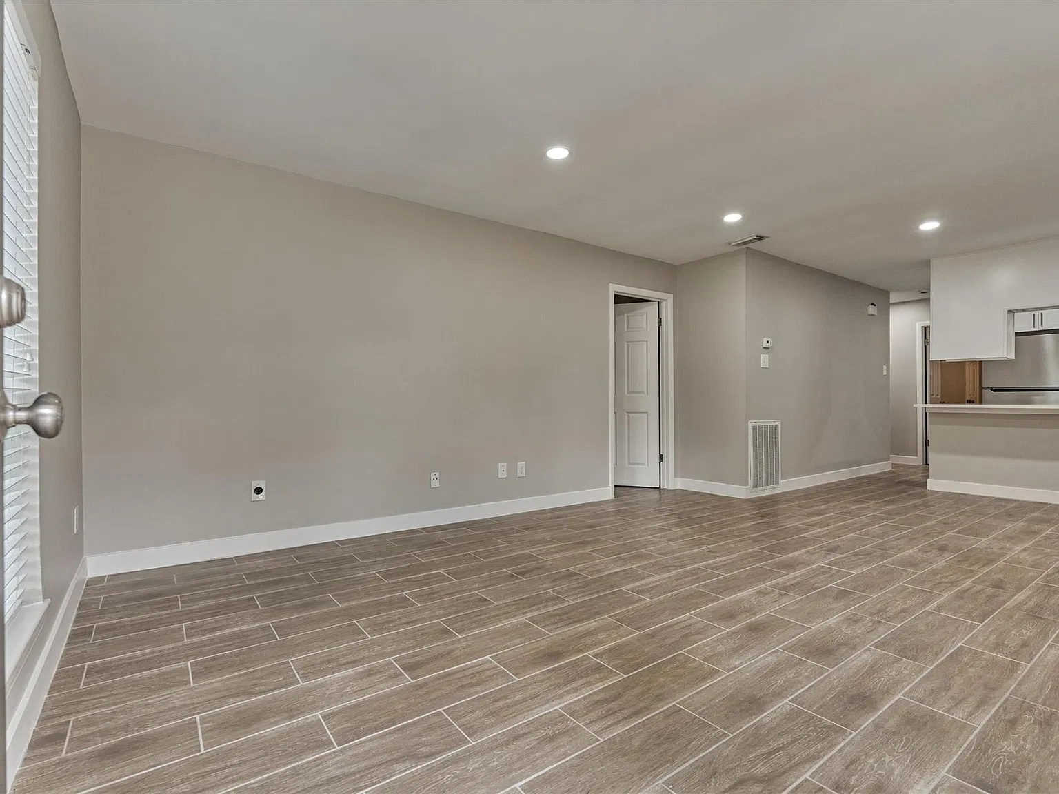 3 bed, 2.0 bath, 1420 sqft, $1,950 — Photo 4
