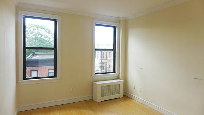 Rented by Brooklyn Bridge | media 22