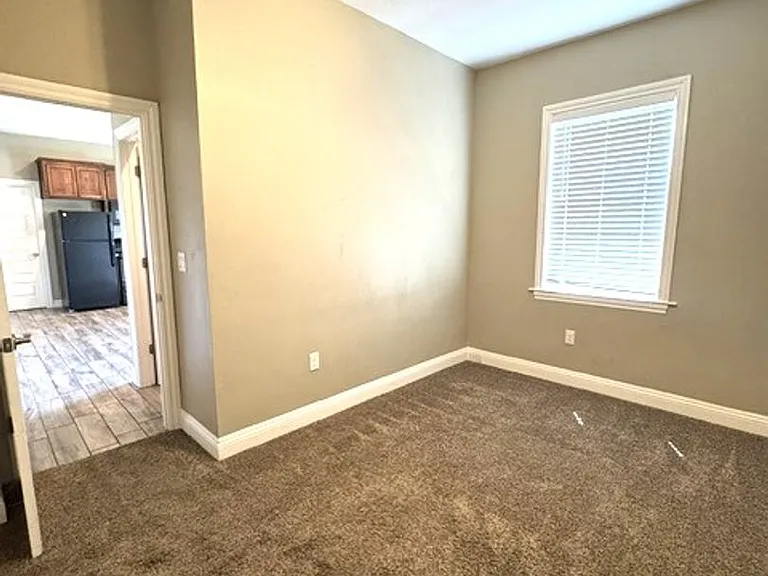 Willows Park Apartments — Photo 3