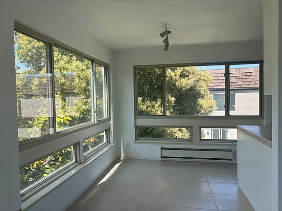 3rd image of 80 El Camino Real APT H