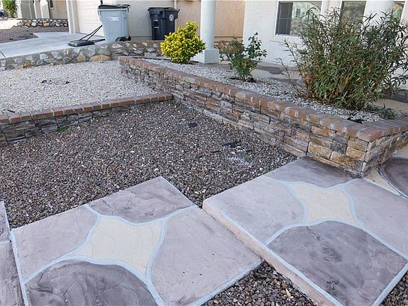 5th image of 7724 Oak Landing Dr