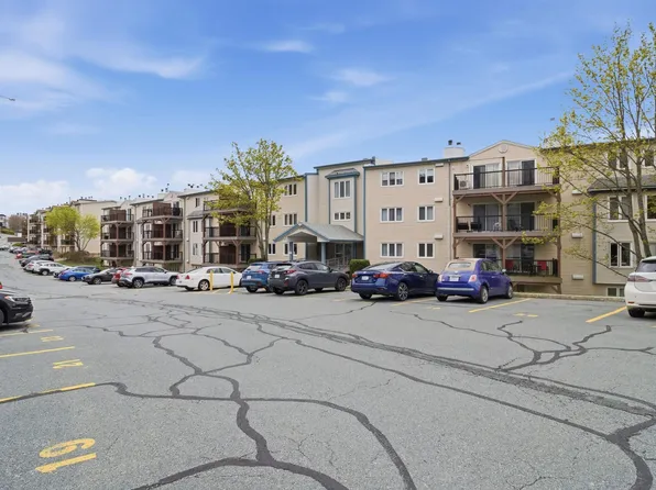 3700 John Parr Dr #117, Halifax, NS B3K 5V4