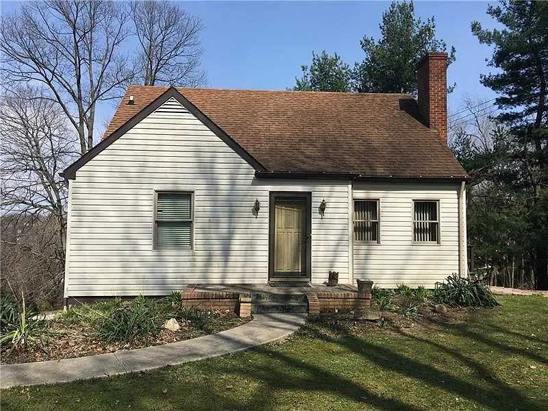 1389 Morrow Rd photo 1
