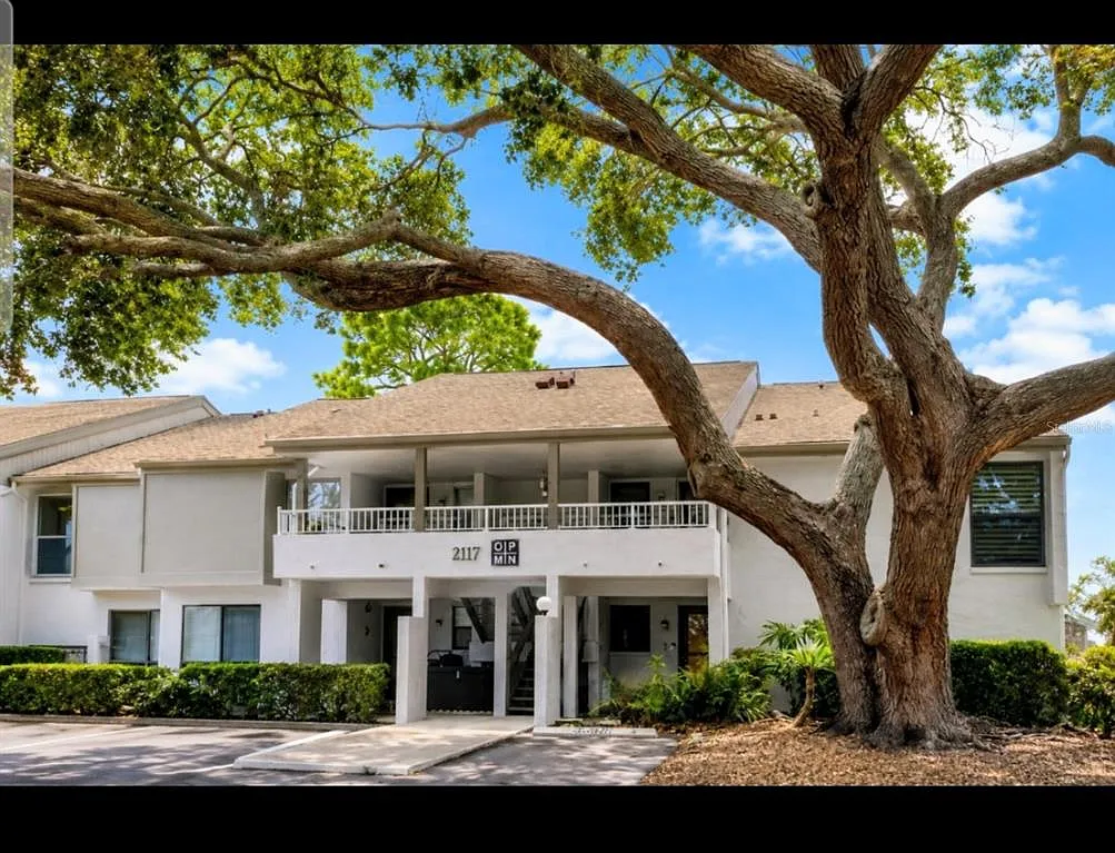 2 bed, 2.0 bath, 955 sqft, $2,100 — Photo 1