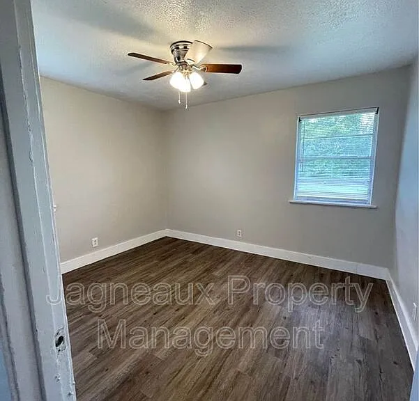 1205 Sunset Dr — Photo 6