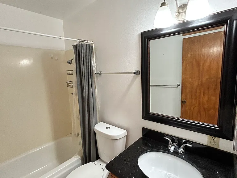 700 Calhoun St #205 — Photo 12