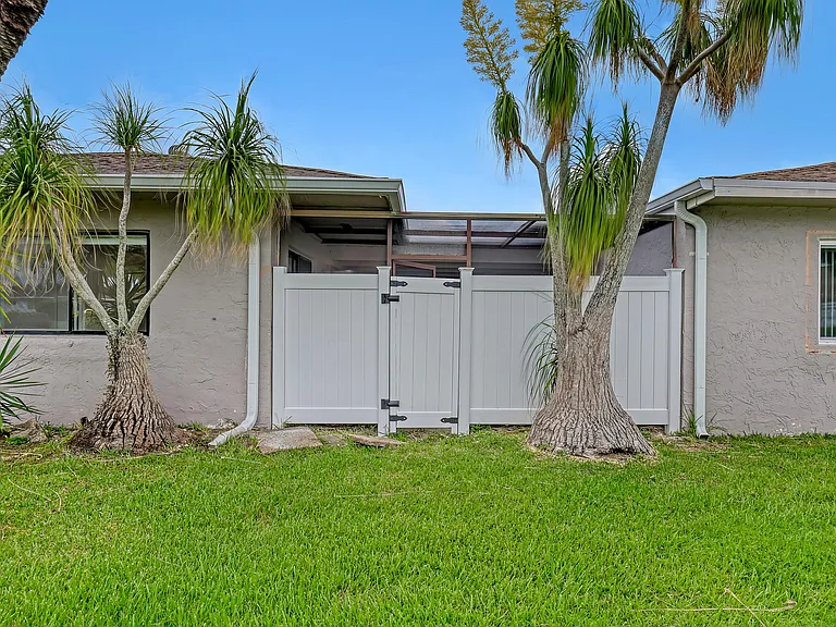 14735 Wildflower Ln — Photo 29