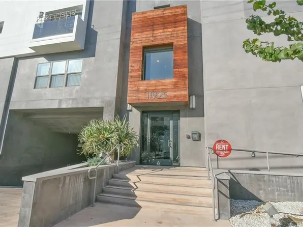 11925 Kling St APT 112, Valley Village, CA 91607