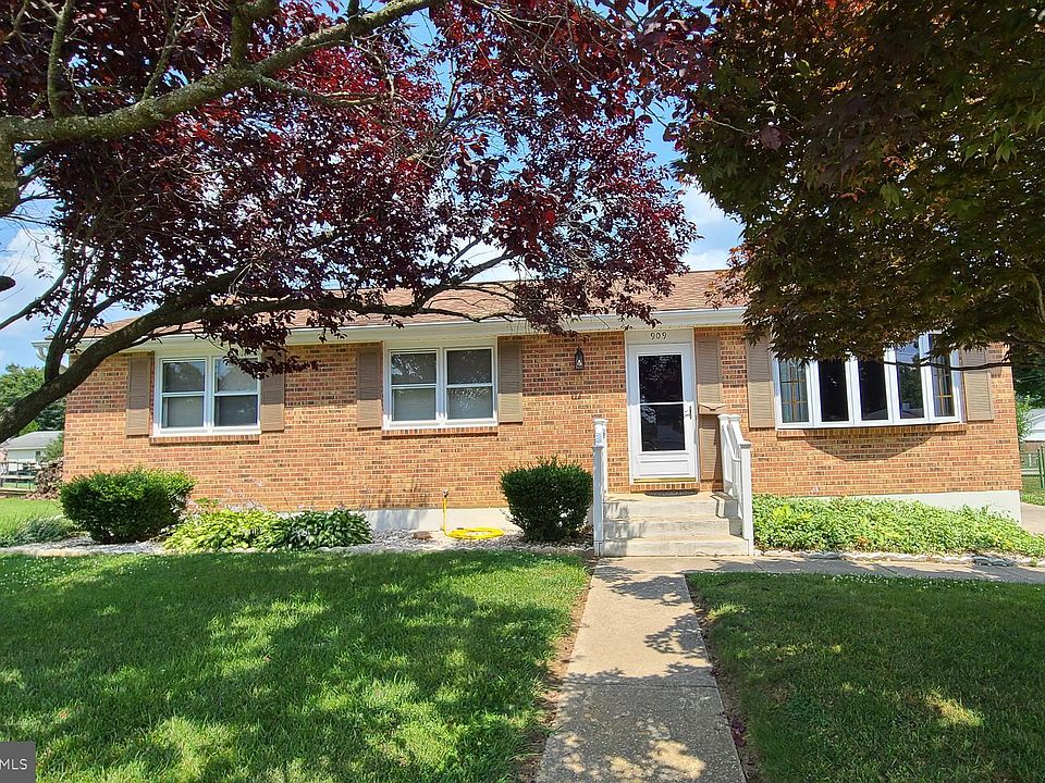 1st image of 909 S Vernon St