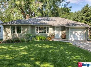 826 N 75th St, Omaha, NE 68114