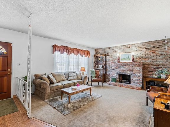 5th image of 330 W Malone St