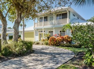10 Richmond Dr, New Smyrna Beach, FL 32169