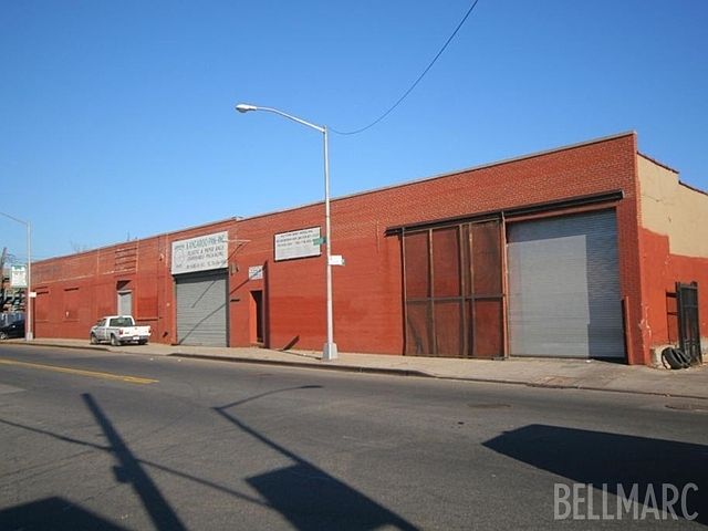 1st image of 180 Morgan Ave