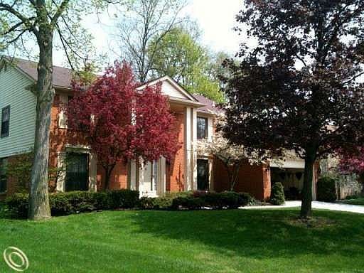 2nd image of 2032 Babcock Dr