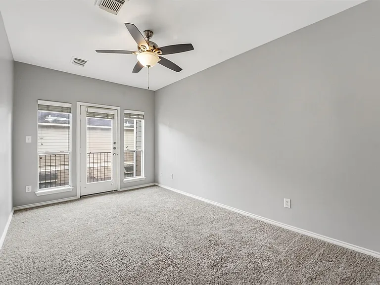 1507 Sutton St — Photo 16