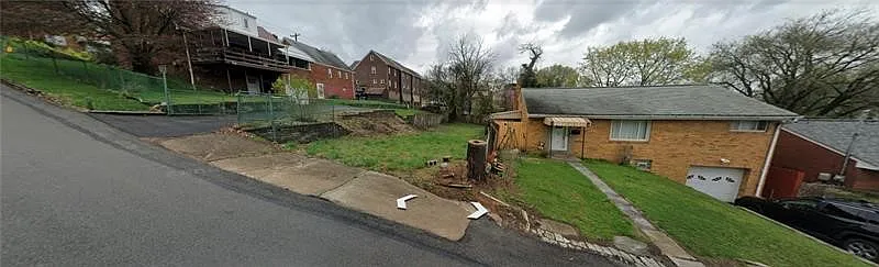 101 Ford St photo 1