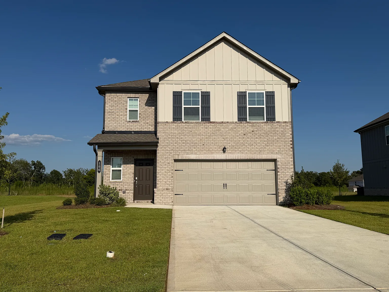 4 bed, 2.5 bath, 2001 sqft, $2,350 — Photo 1