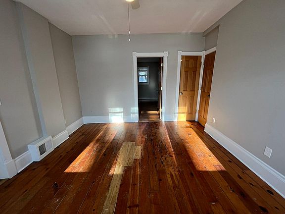 4th image of 3201 Polk St NE APT 2