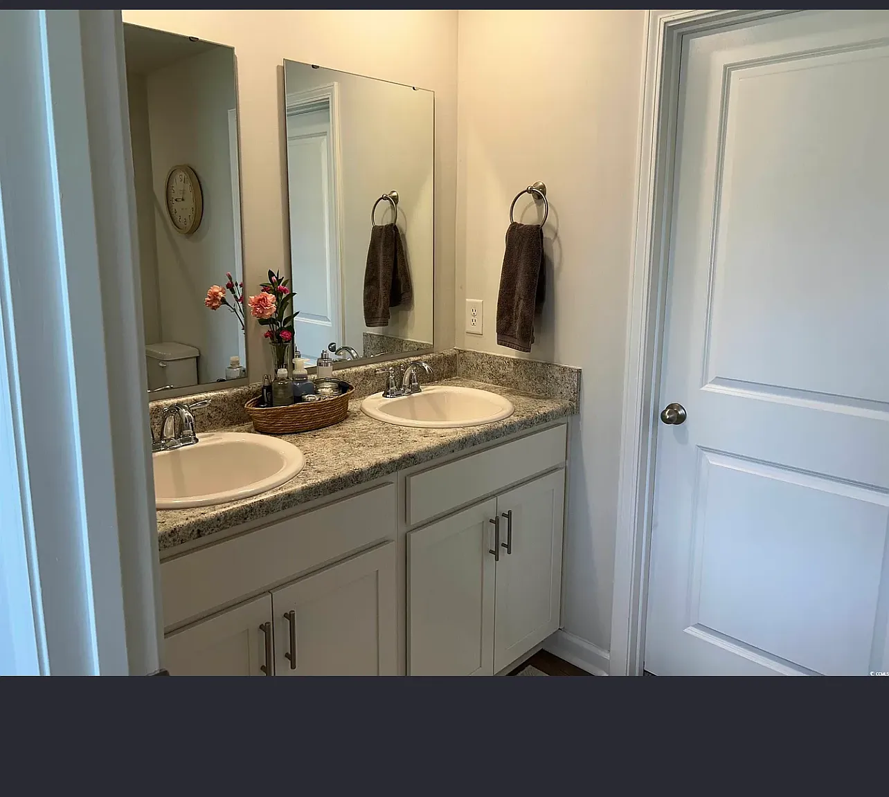 3 bed, 1343 sqft, $1,900 — Photo 1