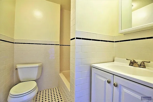 Rented by Brownstone Real Estate | media 22