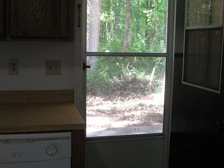 270 Albert Ct — Photo 24