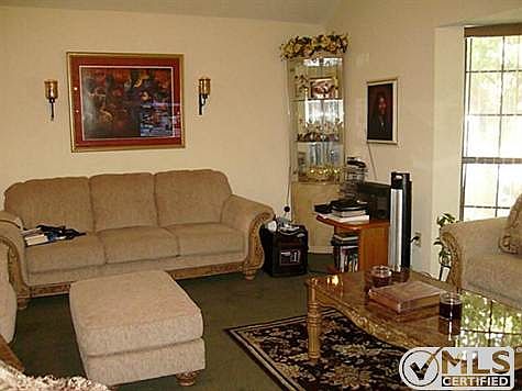 2nd image of 1641 Liberty Ln
